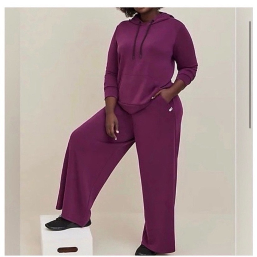 TORRID Active Purple Hooded Sweatshirt - Picture 3 of 10